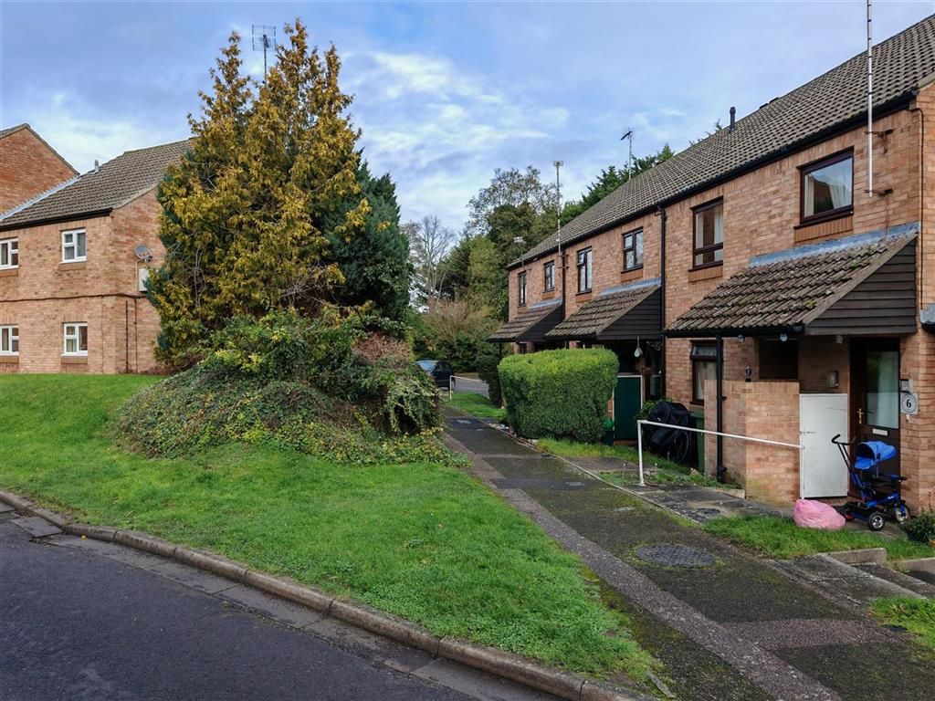 Property photo 2 of 8