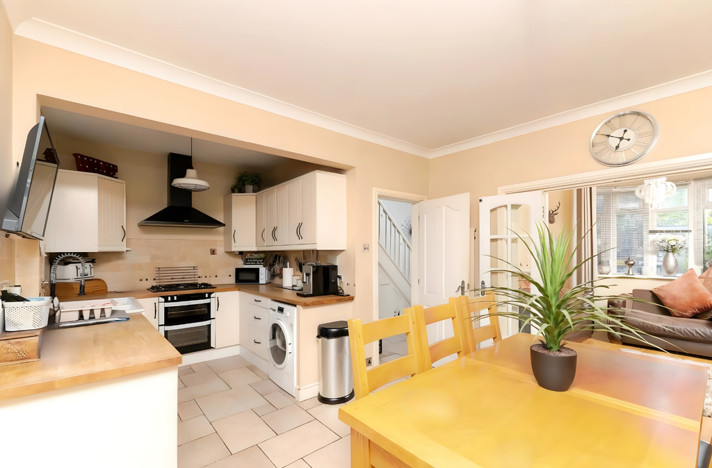 Property photo 3 of 24