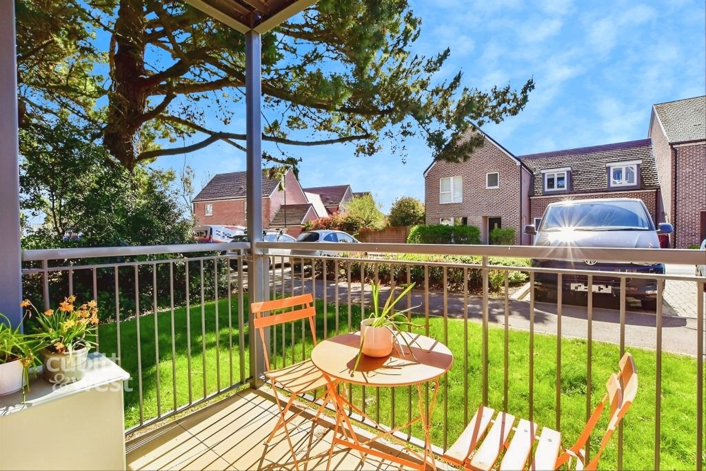 Property photo 1 of 10 B8Fe1d00-3