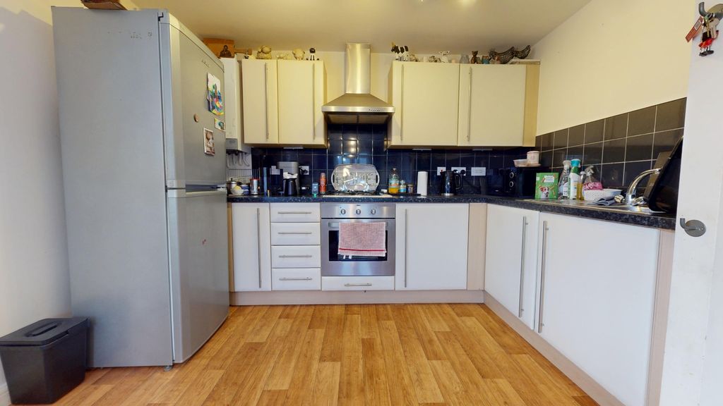 Property photo 3 of 18 4849123