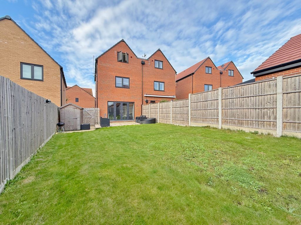 Property photo 1 of 25