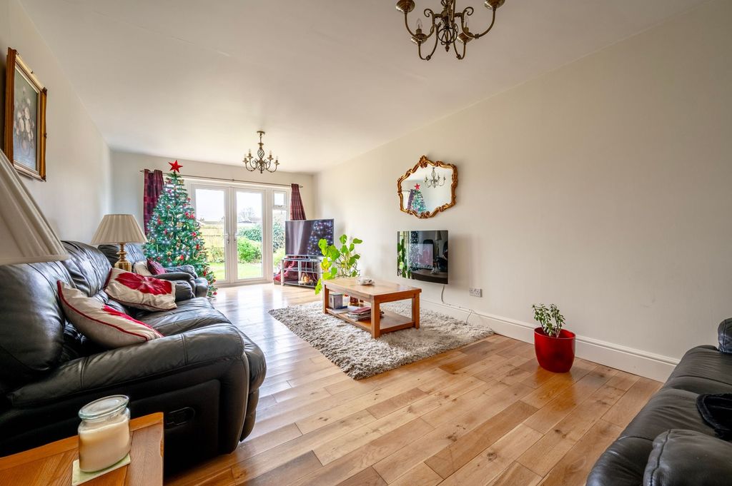 Property photo 2 of 22