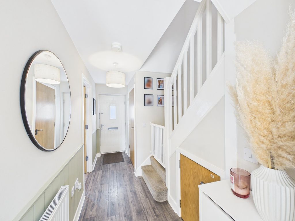 Property photo 1 of 15 4846280