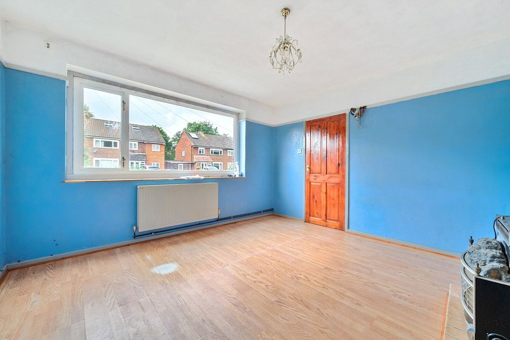 Property photo 2 of 12 Picture No. 11