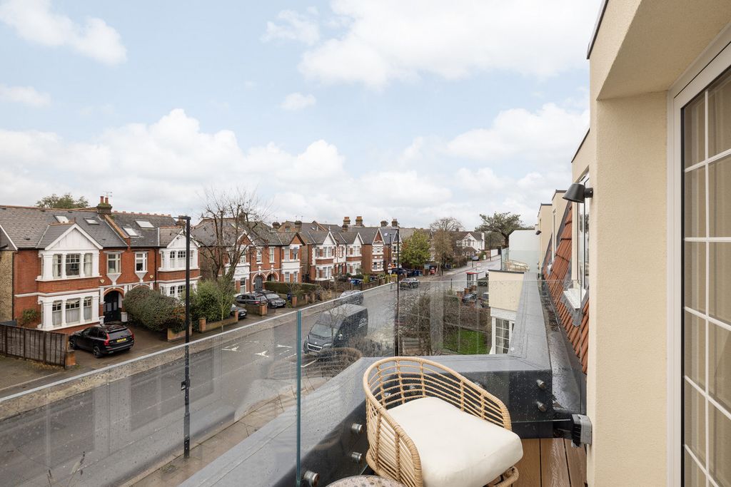 Property photo 2 of 12