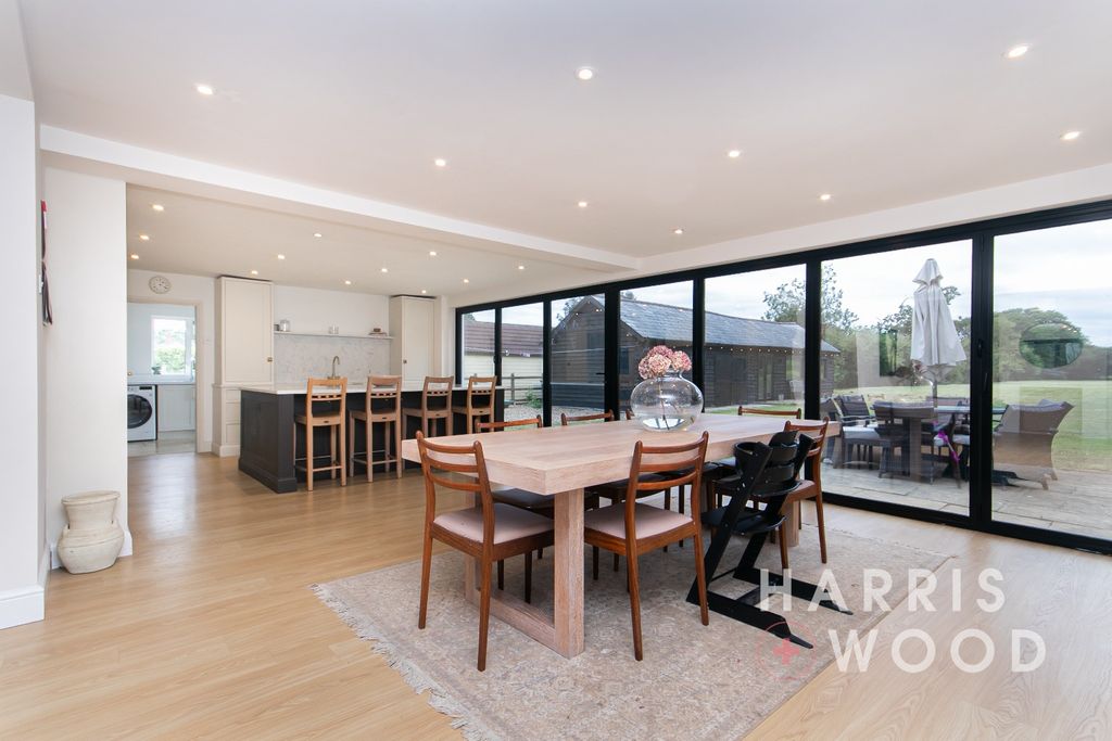 Property photo 2 of 51 4186844