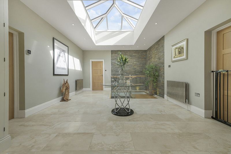 Property photo 3 of 49