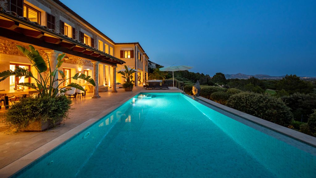 Property photo 3 of 53 01R.Jpg