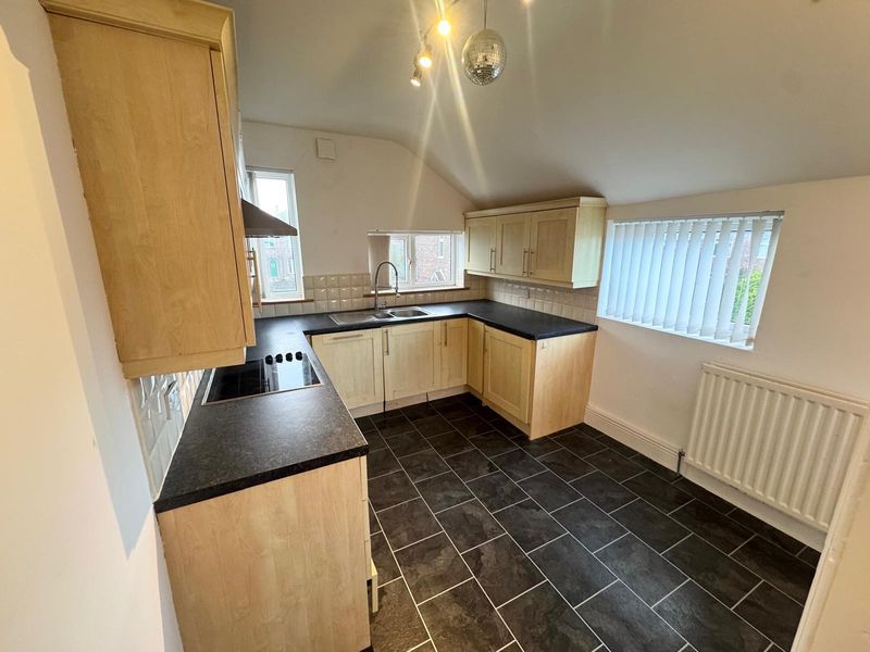 Property photo 3 of 8 Photo 11