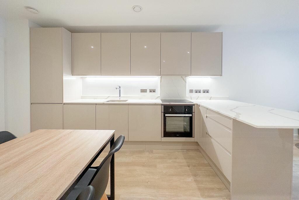 Property photo 2 of 18 Kitchen