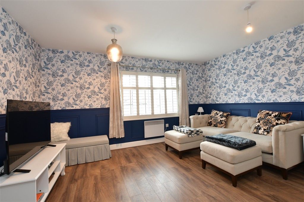 Property photo 3 of 9 Lounge/ Kitchen/Dining Room