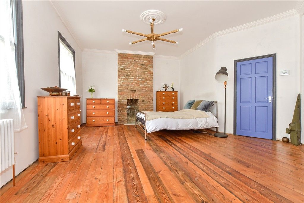 Property photo 3 of 18 Lounge/Diner