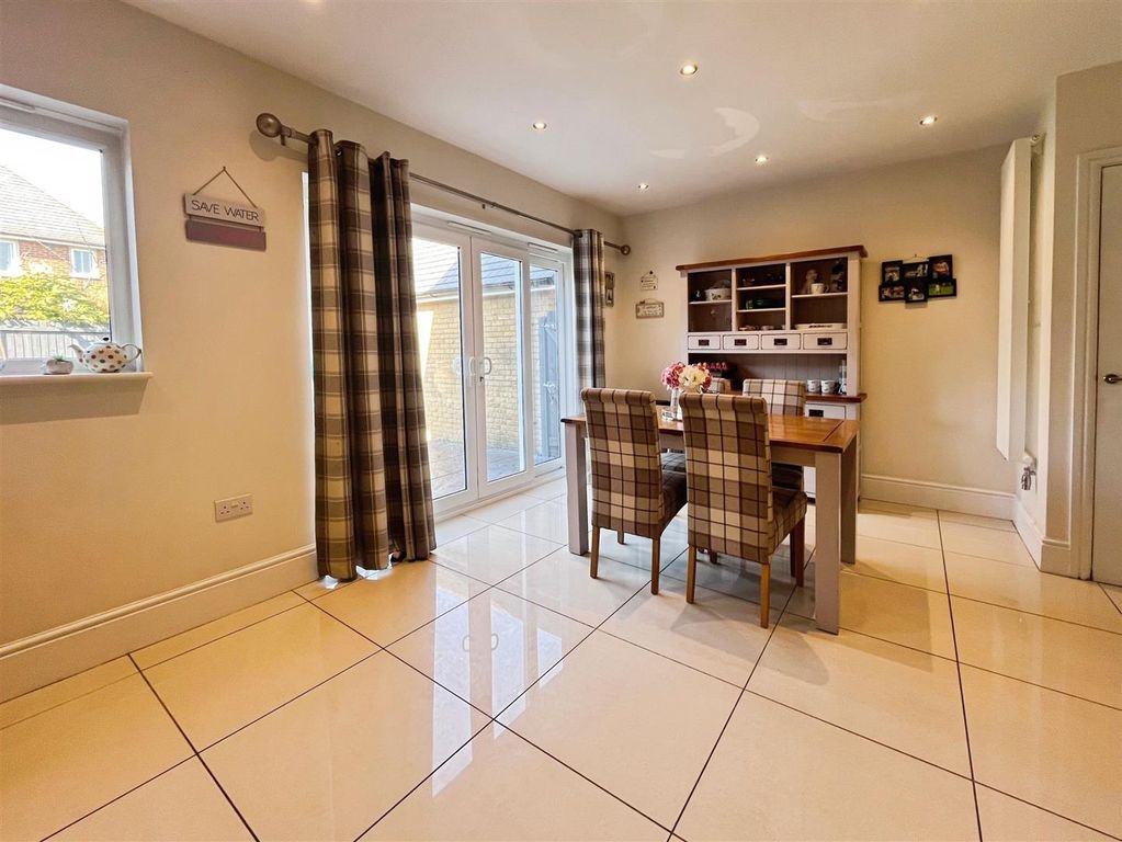 Property photo 3 of 14 532F1A7B-Img_4405.Jpg