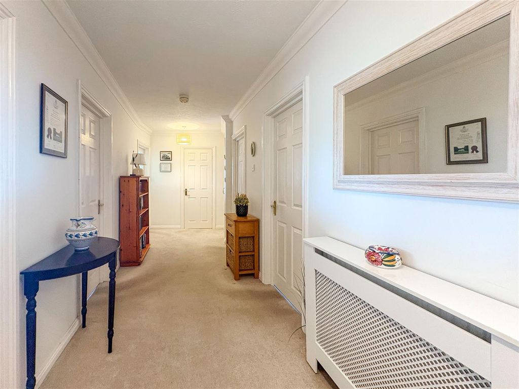 Additional image 18 of 2 bed flat for saleBeach Crescent, Littlehampton BN17