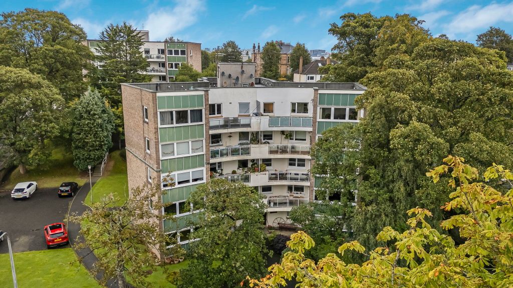 Property photo 1 of 21 63-Web-Or-Mls-318 Albert Drive Flat 42 Wedsley Cou