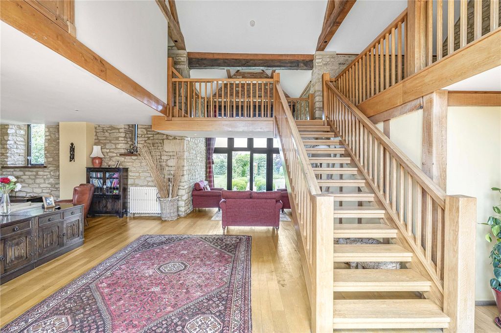 Property photo 3 of 22 Picture No. 30