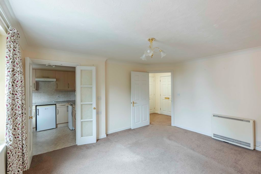 Property photo 2 of 18 Dsc05016-Hdr