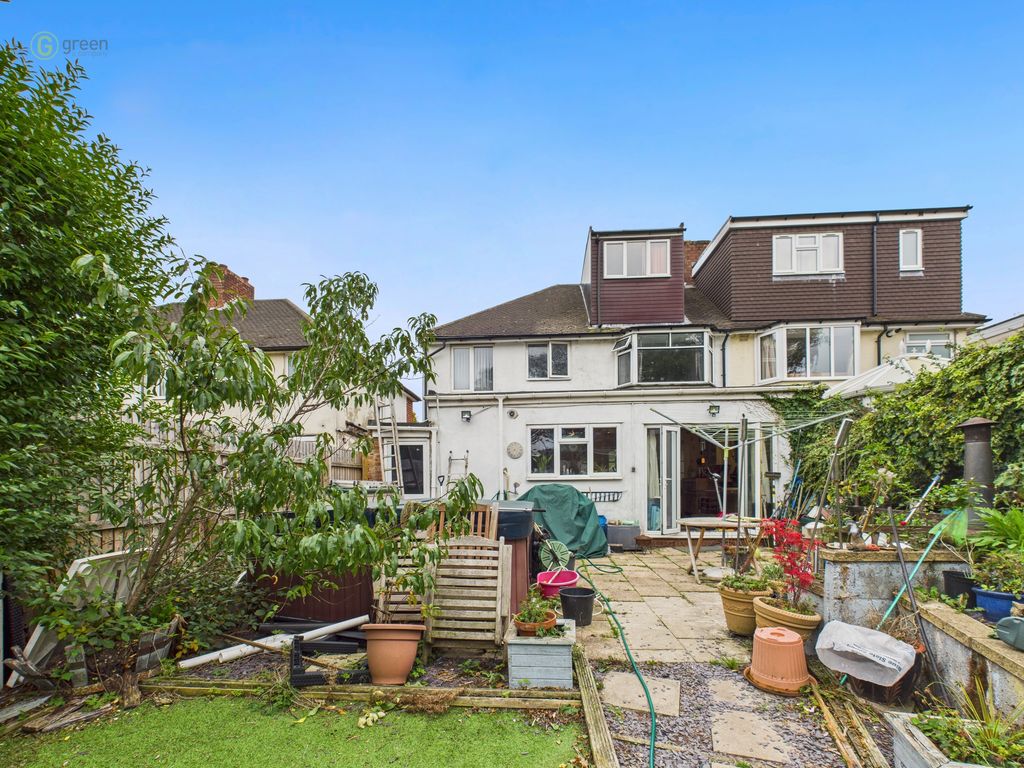 Property photo 2 of 24 Cam03830G0-Pr0227-Still023