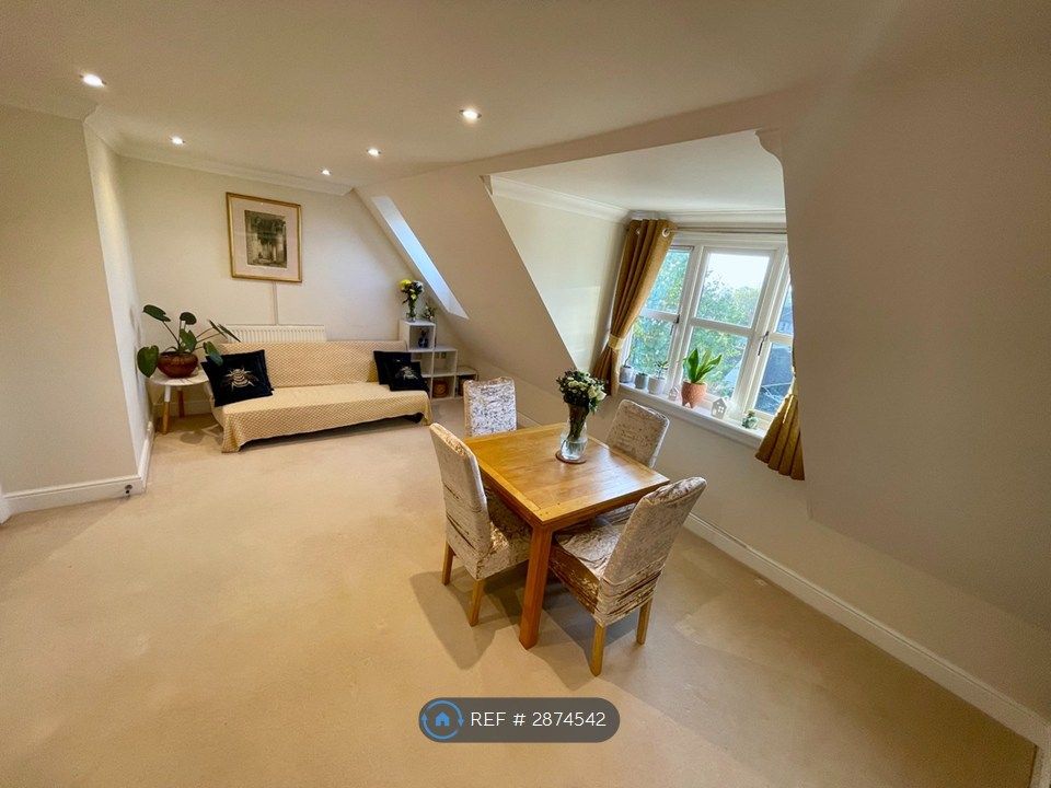 Property photo 2 of 20 Living Room