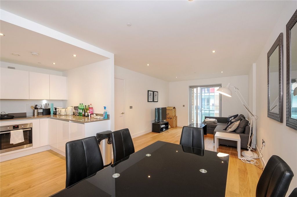 Property photo 1 of 15 Picture No. 16