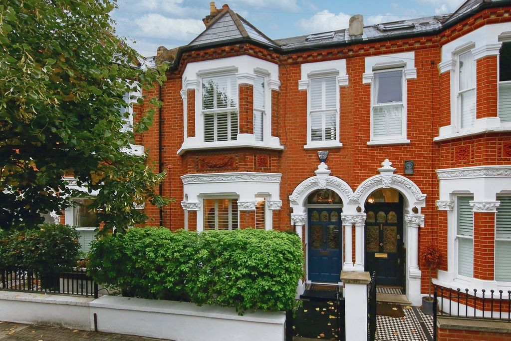 Property photo 2 of 17