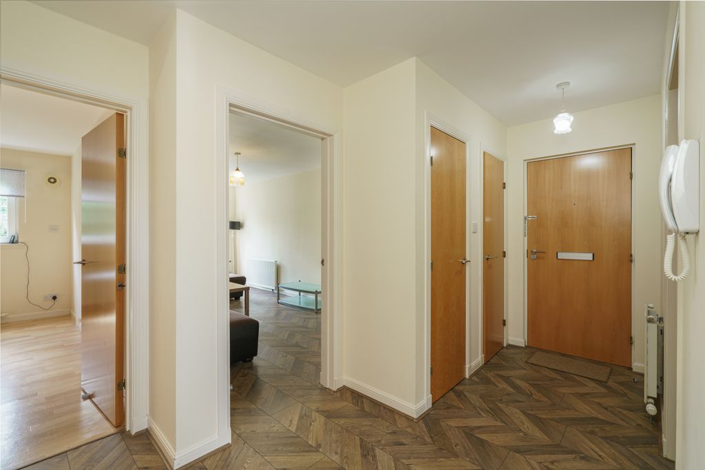 Property photo 2 of 12 Hallway