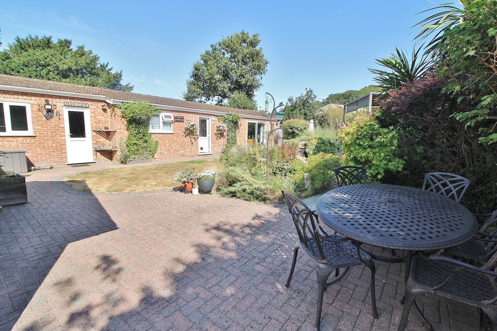 Property photo 3 of 26