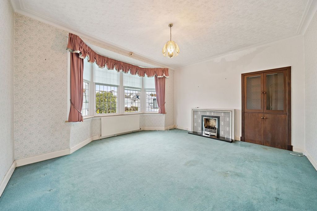 Property photo 2 of 29