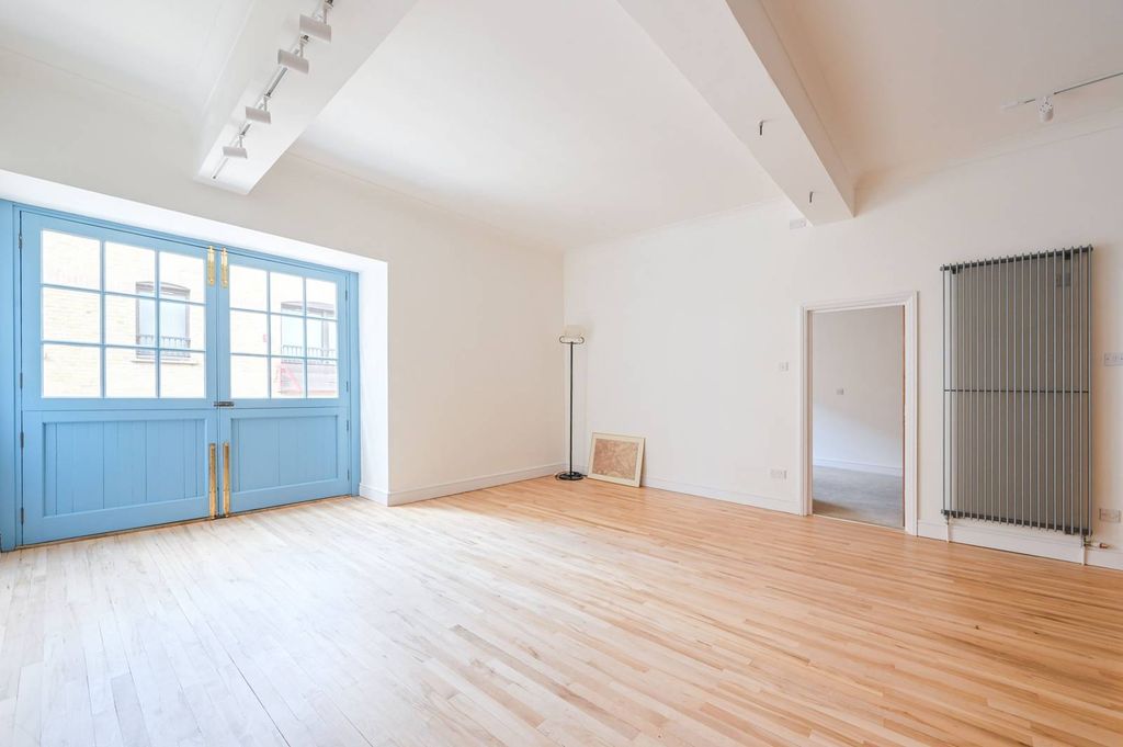 Property photo 3 of 7