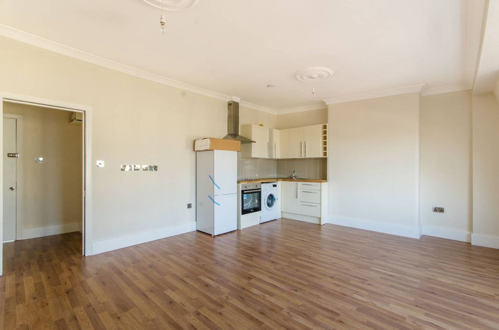 Property photo 1 of 4