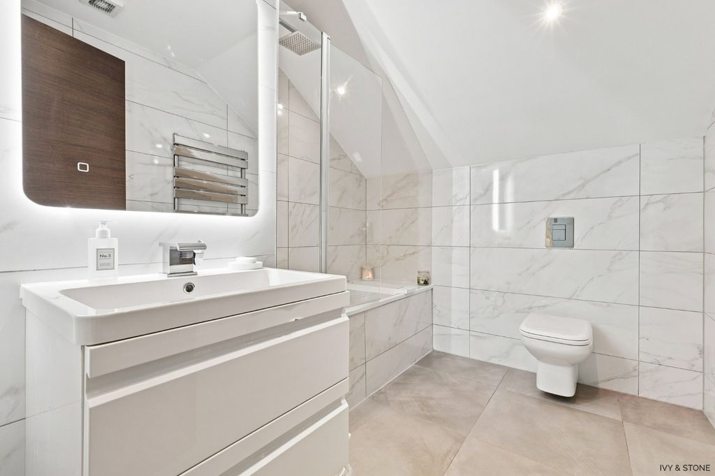 Property photo 3 of 18 5381453