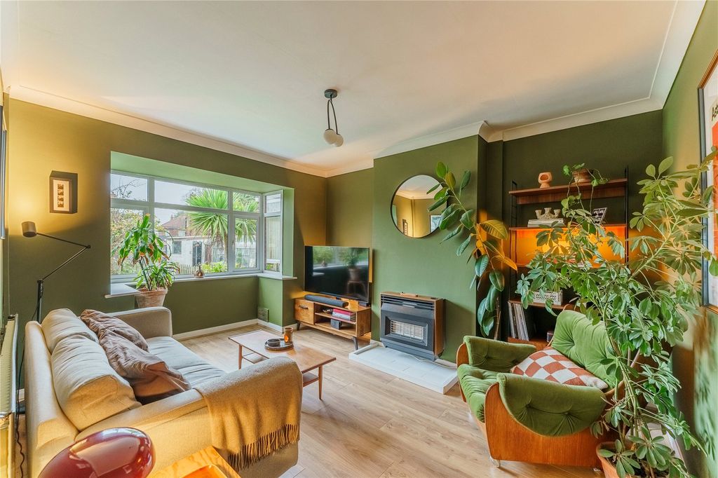 Property photo 2 of 26 Picture No. 21