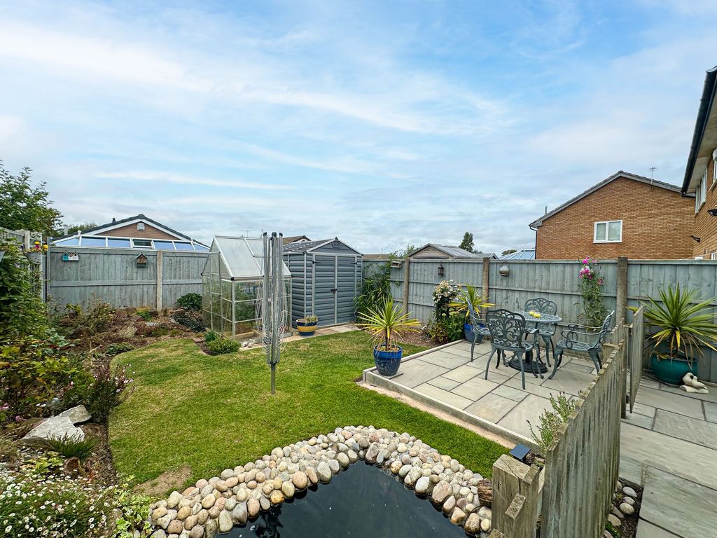 Property photo 3 of 13