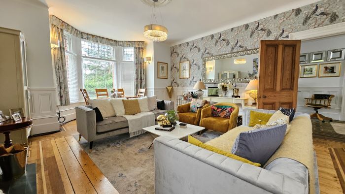 Property photo 1 of 43