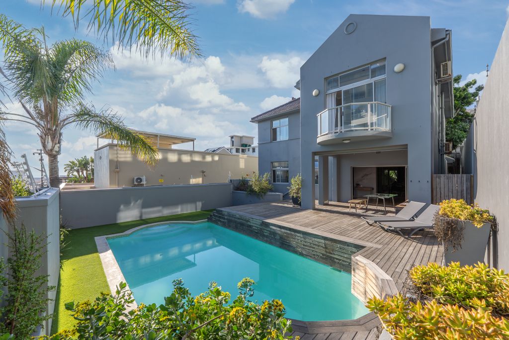 Property photo 1 of 53
