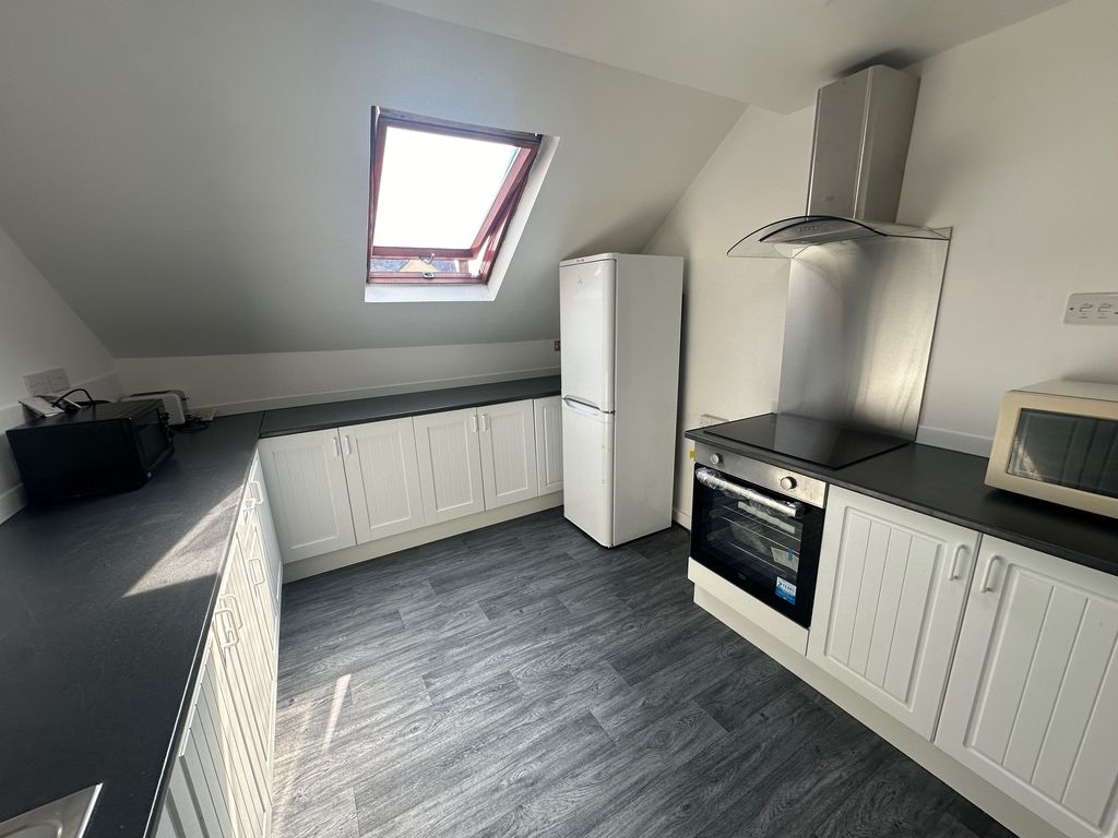 Property photo 2 of 3