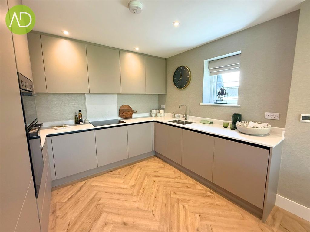 Property photo 2 of 17 7.Png