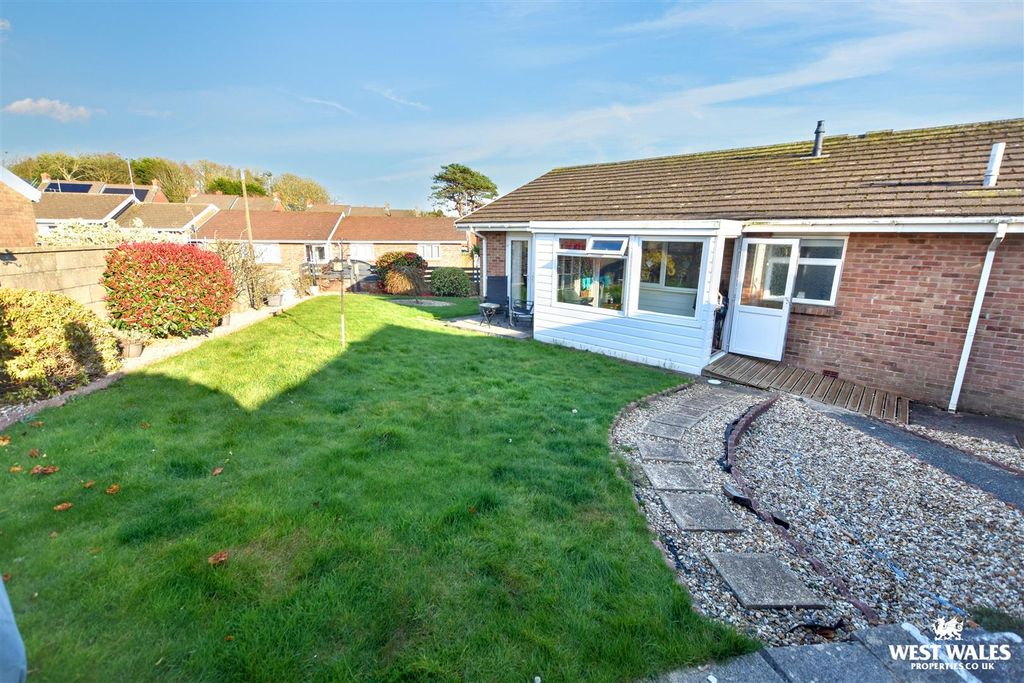 Additional image 16 of 3 bed detached bungalow for saleGateholm Avenue, Milford Haven SA73