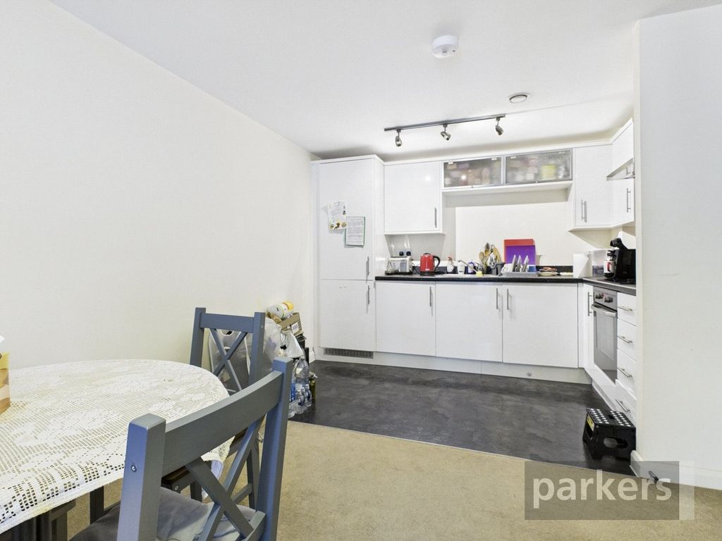 Property photo 3 of 8 Kitchen/Dining