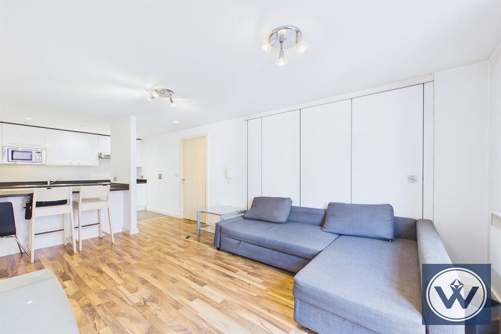 Property photo 1 of 15 (Main)