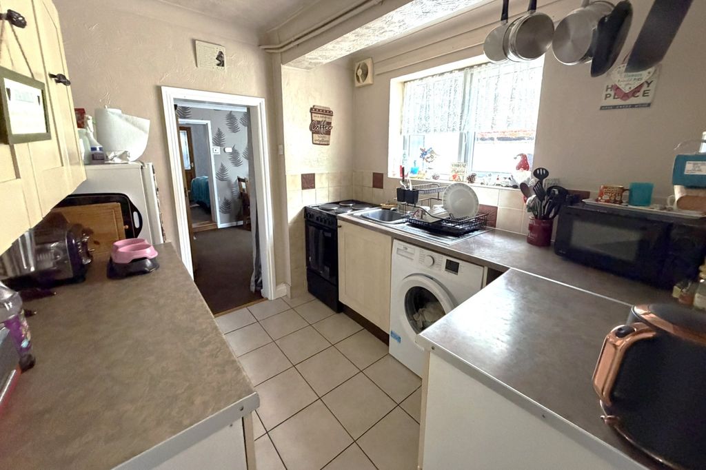 Property photo 3 of 11 Gallery