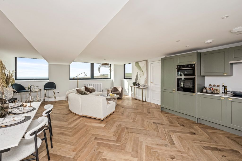 Property photo 3 of 20 5115803