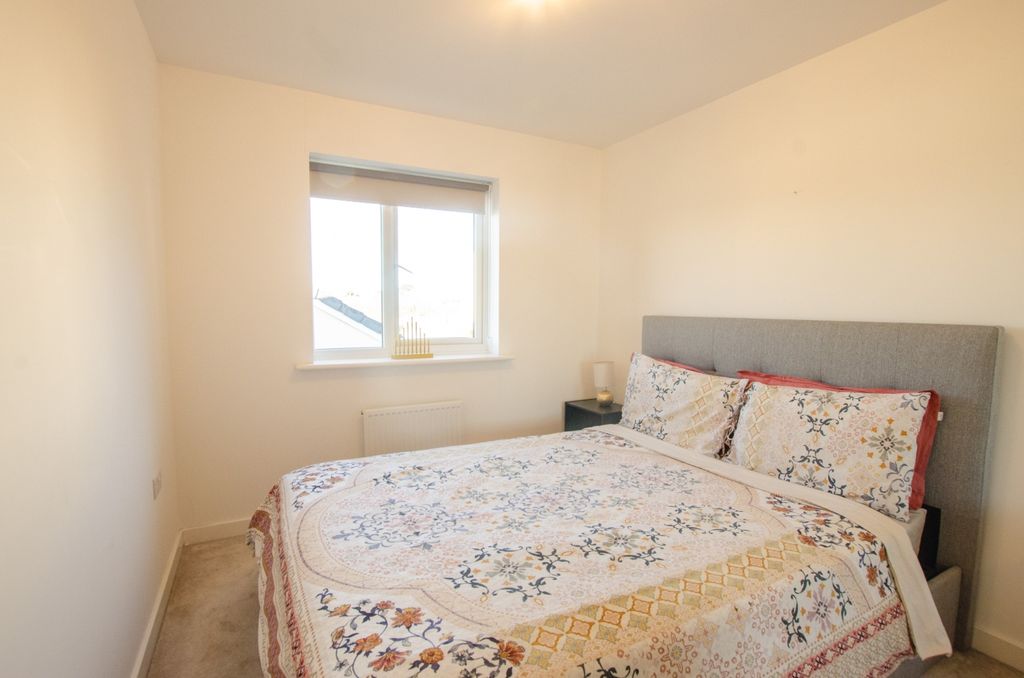 Property photo 3 of 12 5 Malthouse Drive Bodmin 01208 74182-04