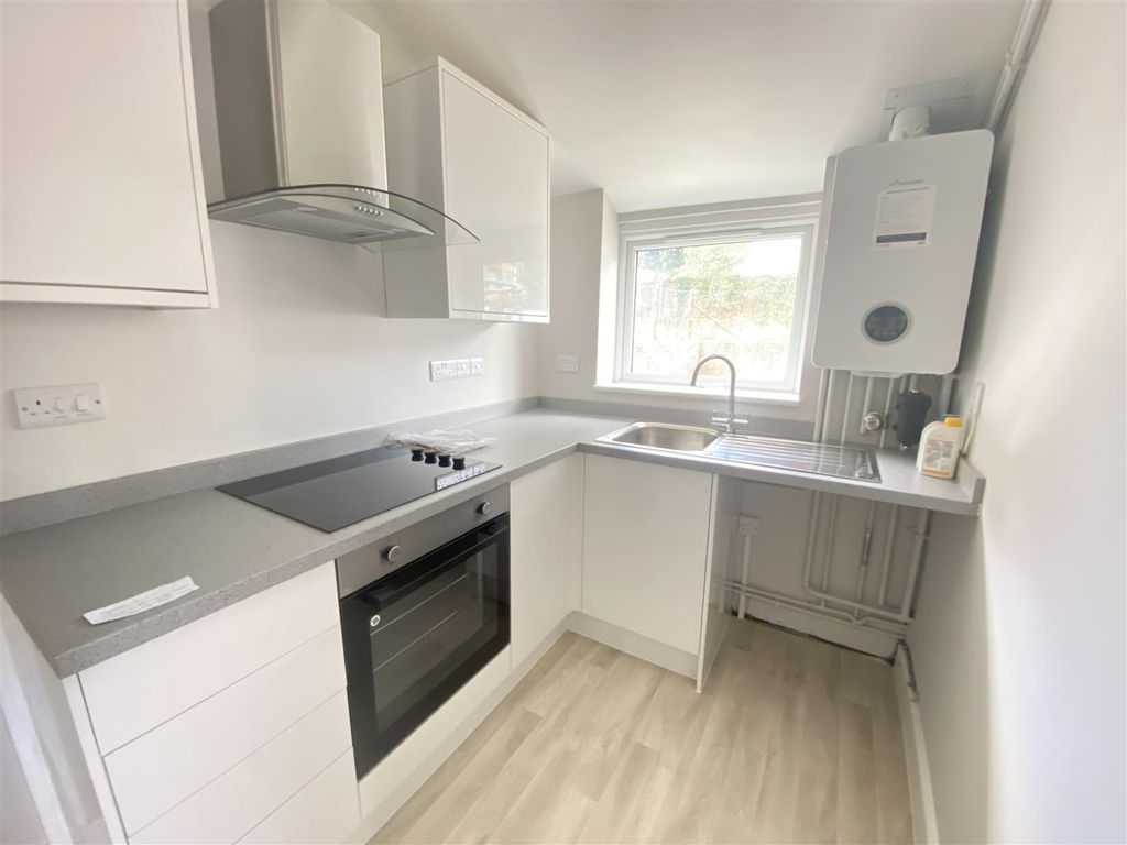 Property photo 2 of 4 Kitchen