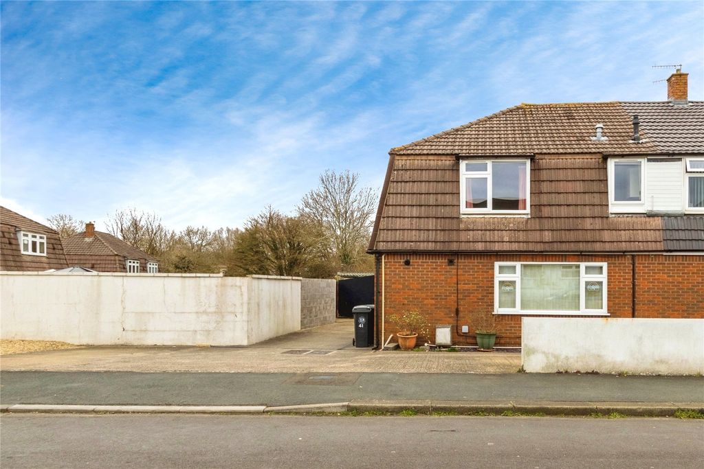 Property photo 1 of 17 Picture No. 01