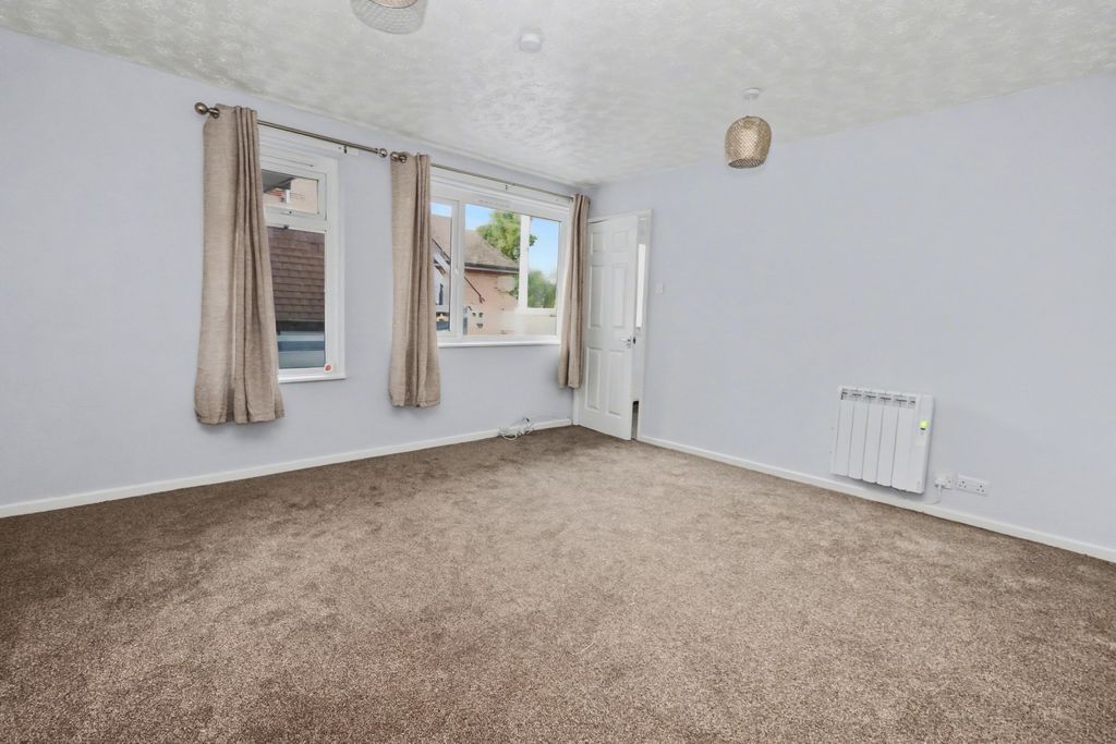 Property photo 2 of 8 Img_0196