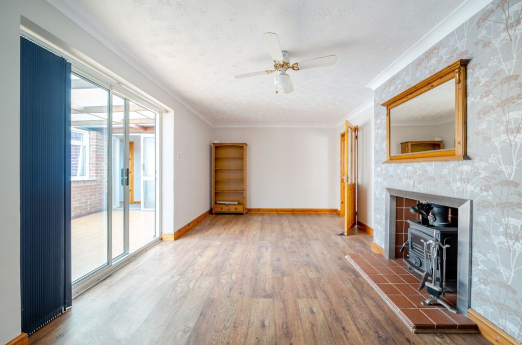 Property photo 2 of 25 1435166-9-69c513B312d67