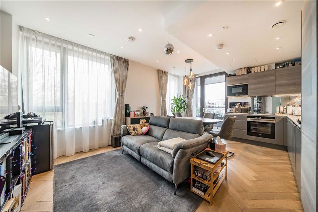 Property photo 2 of 11