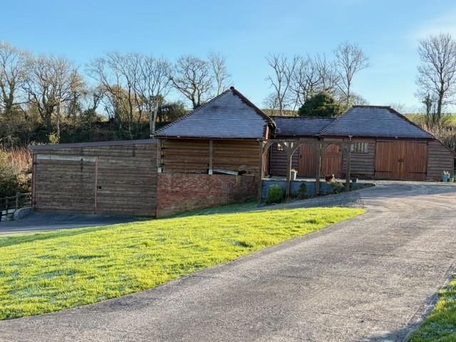 Property photo 3 of 41