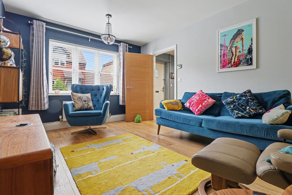 Property photo 3 of 14